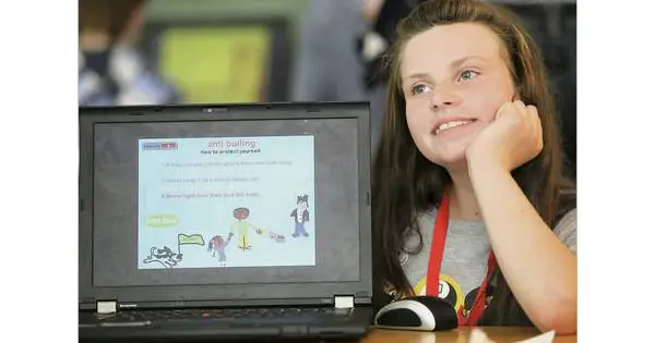 Bullied girl wins award for anti-bullying app
