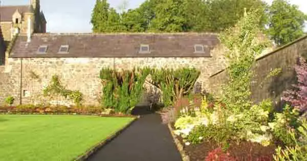 Craigdun Castle garden