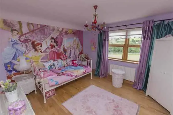 Girl's bedroom in Carl Frampton's house