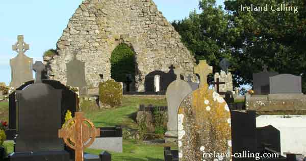 Cemetery-next-to-Ardboe-Cross-Image-copyright-Ireland-Calling