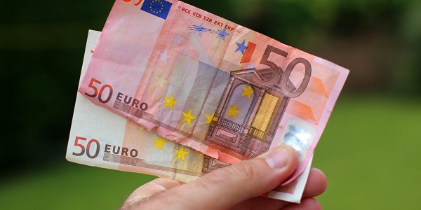 Central Bank replaces 11 million euro of damaged bank notes