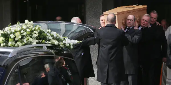 Father Ted star Frank Kelly laid to rest at moving service in Dublin