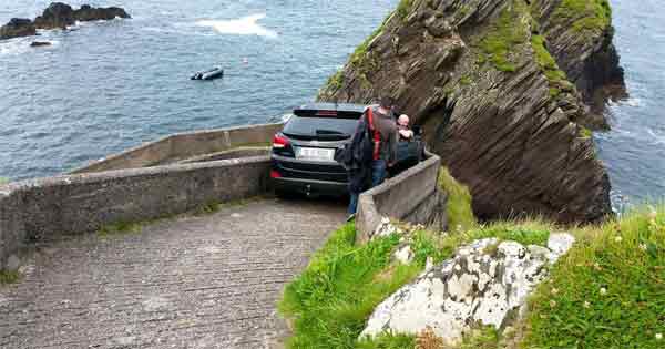 A man got his car stuck in a walkway near the Blasket Islands