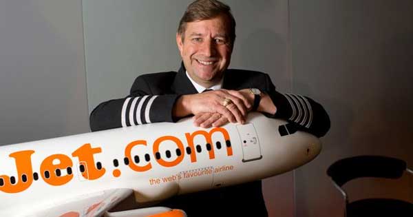 Easyjet pilot Chris Foste answer questions about the things that make passengers nervous