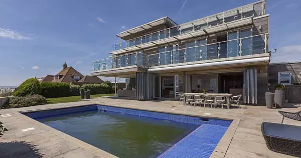 Graham Norton set to sell his beachside home