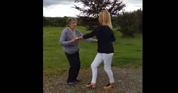 Video of Irish grandmother dancing to Despacito in car park