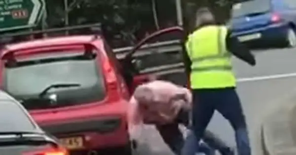 Violent road rage incident caught on camera