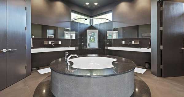 Rory McIlroy mansion bathroom