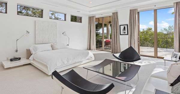 Rory McIlroy mansion bedroom