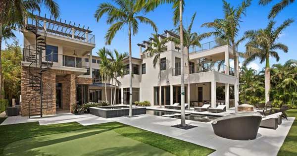 Rory McIlroy mansion palm trees