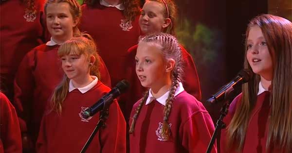 Kids choir sing beautiful tribute to Dolores