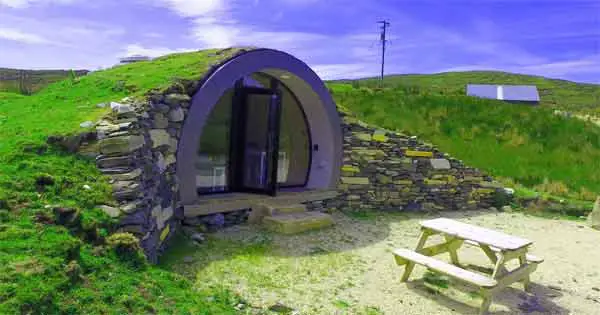 Hobbit Hillpods are the ‘Best Place in Ireland to Get Away from it All’