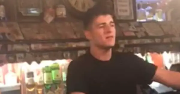 Singing Dublin barman is melting hearts all over the world