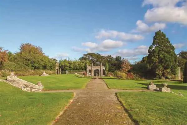 Knockdrin Castle grounds