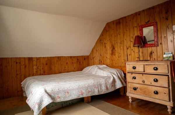 Castle Cottage bedroom