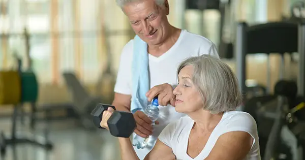 Sports scientist encourages elderly to lift weights to maintain their health