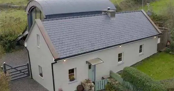 Stunning 1870s Sligo cottage reaches final of RTÉ’s ‘home of the year’  – take a look inside