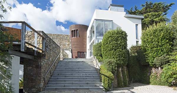 Take a look inside luxury Dublin mansion used by Hollywood star Matt Damon