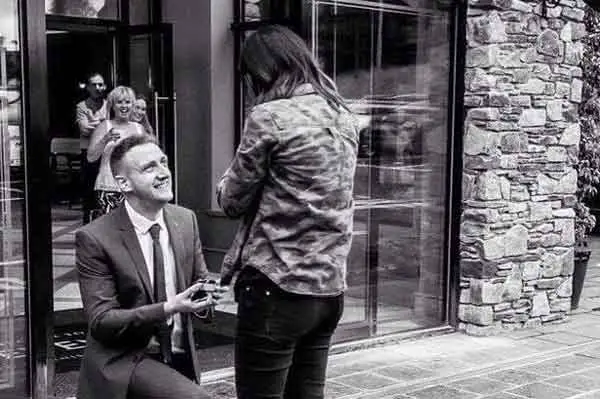 Irishman proposed to his girlfriend after setting romantic treasure hunt